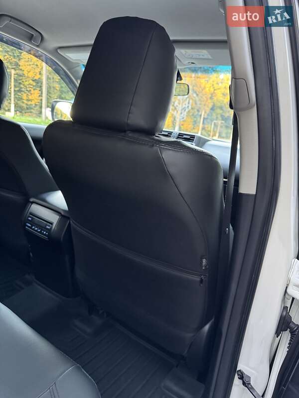 Внедорожник / Кроссовер Toyota Land Cruiser Prado 2019 в Виннице фото 56 Внедорожник / Кроссовер Toyota Land Cruiser Prado 2019 в Виннице
