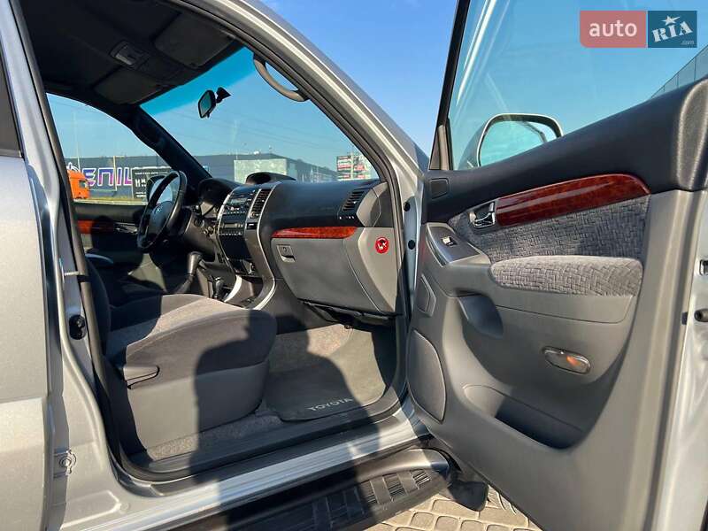 Внедорожник / Кроссовер Toyota Land Cruiser Prado 2007 в Львове