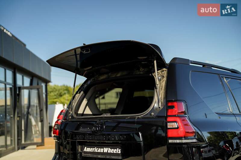 Внедорожник / Кроссовер Toyota Land Cruiser Prado 2020 в Черновцах
