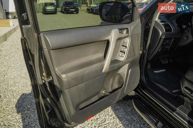 Внедорожник / Кроссовер Toyota Land Cruiser Prado 2020 в Черновцах