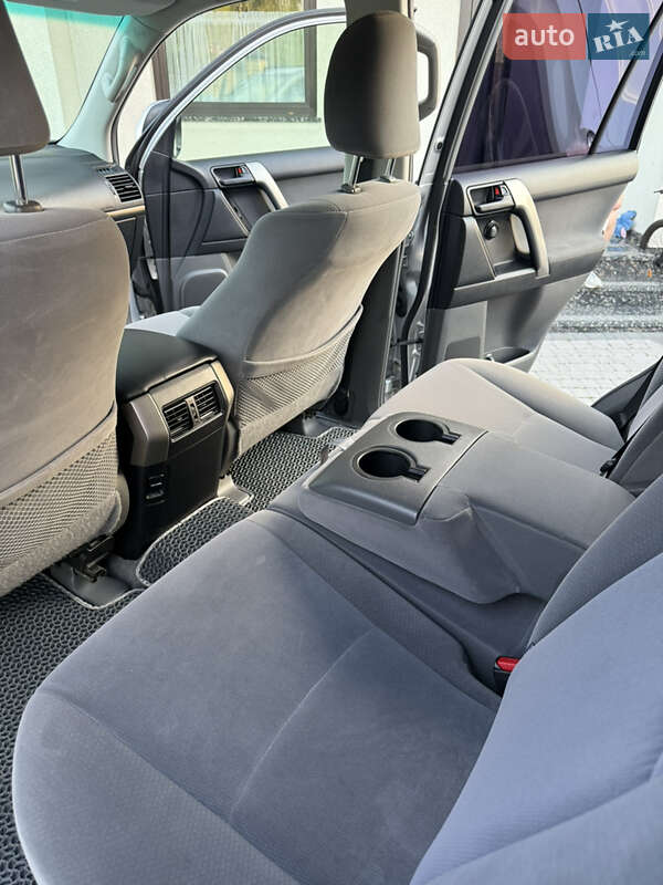 Внедорожник / Кроссовер Toyota Land Cruiser Prado 2012 в Ковеле