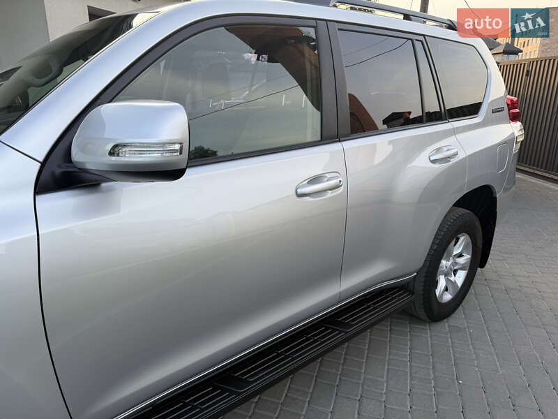 Внедорожник / Кроссовер Toyota Land Cruiser Prado 2012 в Ковеле