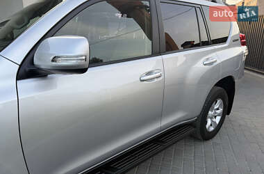 Внедорожник / Кроссовер Toyota Land Cruiser Prado 2012 в 