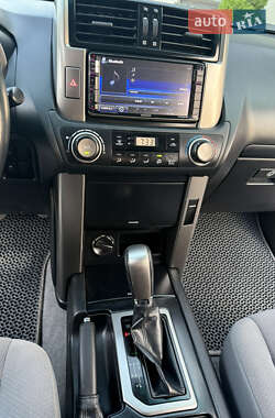 Внедорожник / Кроссовер Toyota Land Cruiser Prado 2012 в 
