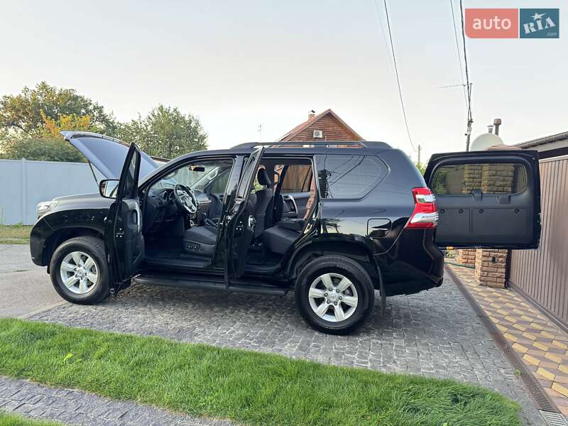 Внедорожник / Кроссовер Toyota Land Cruiser Prado 2013 в Киеве