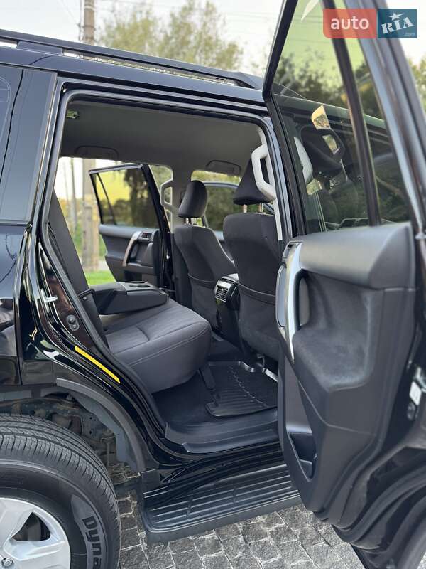 Внедорожник / Кроссовер Toyota Land Cruiser Prado 2013 в Киеве
