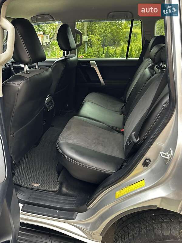 Внедорожник / Кроссовер Toyota Land Cruiser Prado 2013 в Львове фото 19 Внедорожник / Кроссовер Toyota Land Cruiser Prado 2013 в Львове