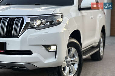 Позашляховик / Кросовер Toyota Land Cruiser Prado 2019 в 