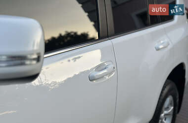 Позашляховик / Кросовер Toyota Land Cruiser Prado 2019 в 