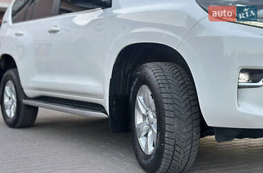 Позашляховик / Кросовер Toyota Land Cruiser Prado 2019 в 