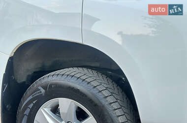 Позашляховик / Кросовер Toyota Land Cruiser Prado 2019 в 