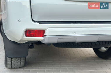 Позашляховик / Кросовер Toyota Land Cruiser Prado 2019 в 