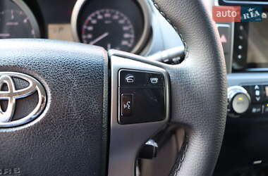 Внедорожник / Кроссовер Toyota Land Cruiser Prado 2013 в 