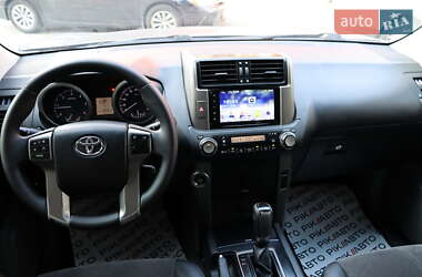 Внедорожник / Кроссовер Toyota Land Cruiser Prado 2013 в 