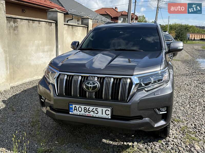 Внедорожник / Кроссовер Toyota Land Cruiser Prado 2018 в 