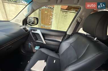 Внедорожник / Кроссовер Toyota Land Cruiser Prado 2018 в 
