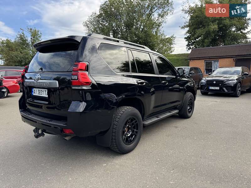 Внедорожник / Кроссовер Toyota Land Cruiser Prado 2021 в Киеве