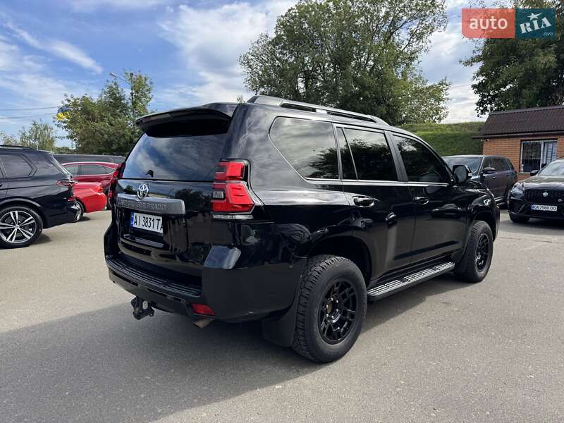 Внедорожник / Кроссовер Toyota Land Cruiser Prado 2021 в Киеве