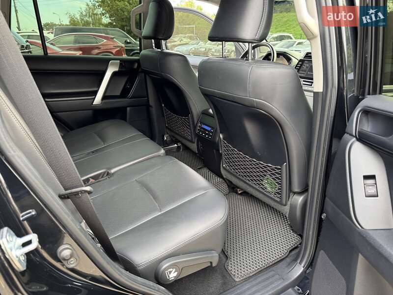 Внедорожник / Кроссовер Toyota Land Cruiser Prado 2021 в Киеве