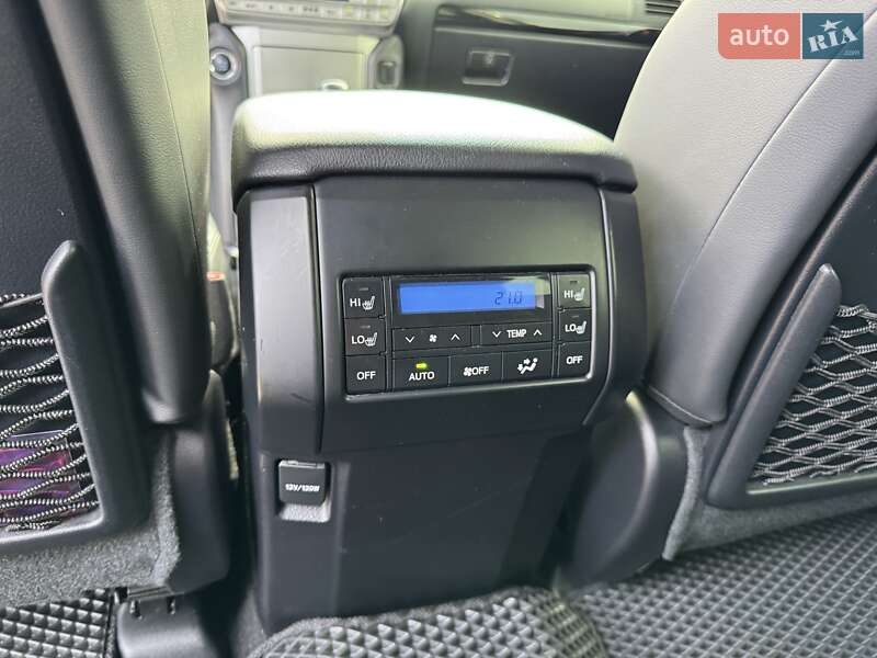 Внедорожник / Кроссовер Toyota Land Cruiser Prado 2021 в Киеве