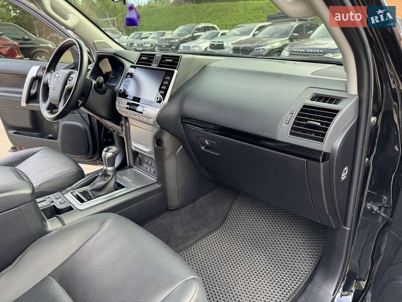 Внедорожник / Кроссовер Toyota Land Cruiser Prado 2021 в Киеве