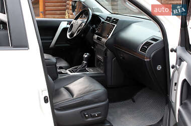 Позашляховик / Кросовер Toyota Land Cruiser Prado 2021 в  фото 61 Позашляховик / Кросовер Toyota Land Cruiser Prado 2021 в