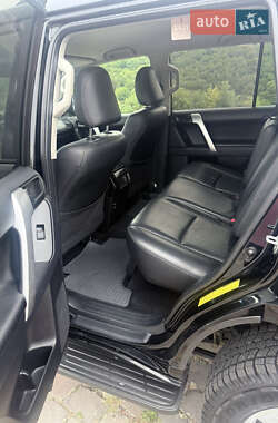 Внедорожник / Кроссовер Toyota Land Cruiser Prado 2014 в 