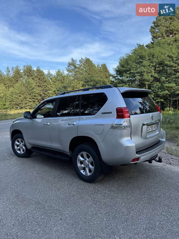 Позашляховик / Кросовер Toyota Land Cruiser Prado 2012 в Черкасах