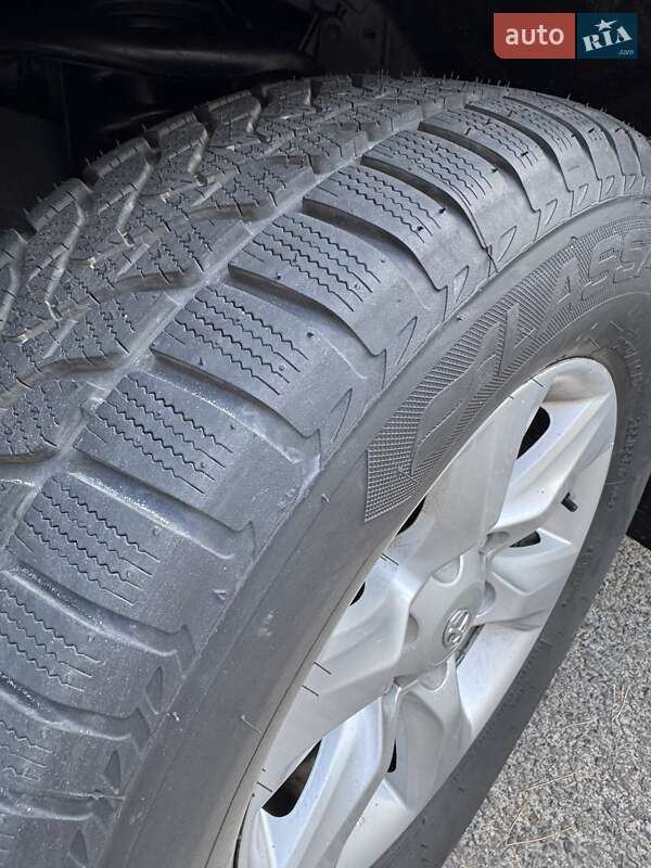 Позашляховик / Кросовер Toyota Land Cruiser Prado 2012 в Черкасах