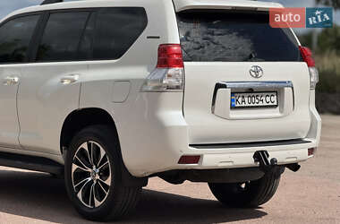 Внедорожник / Кроссовер Toyota Land Cruiser Prado 2010 в 