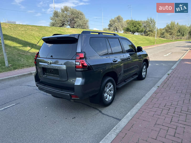 Внедорожник / Кроссовер Toyota Land Cruiser Prado 2020 в Киеве
