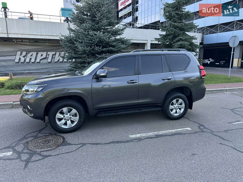 Внедорожник / Кроссовер Toyota Land Cruiser Prado 2020 в Киеве