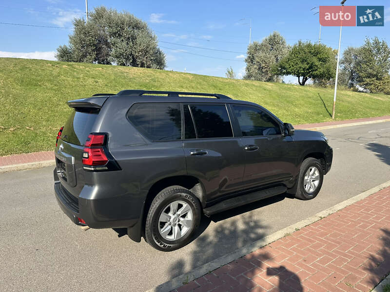 Внедорожник / Кроссовер Toyota Land Cruiser Prado 2020 в Киеве