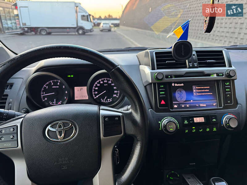 Внедорожник / Кроссовер Toyota Land Cruiser Prado 2016 в Киеве фото 12 Внедорожник / Кроссовер Toyota Land Cruiser Prado 2016 в Киеве