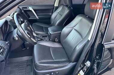Внедорожник / Кроссовер Toyota Land Cruiser Prado 2015 в 
