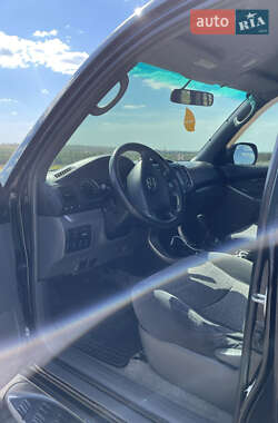 Внедорожник / Кроссовер Toyota Land Cruiser Prado 2005 в 