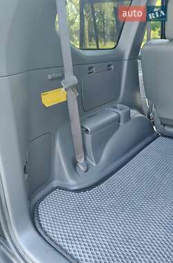Внедорожник / Кроссовер Toyota Land Cruiser Prado 2006 в 
