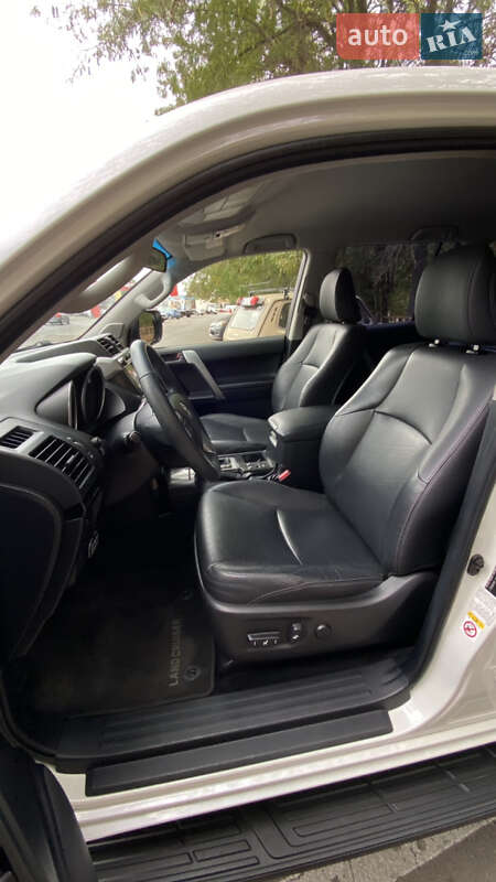 Внедорожник / Кроссовер Toyota Land Cruiser Prado 2017 в Одессе