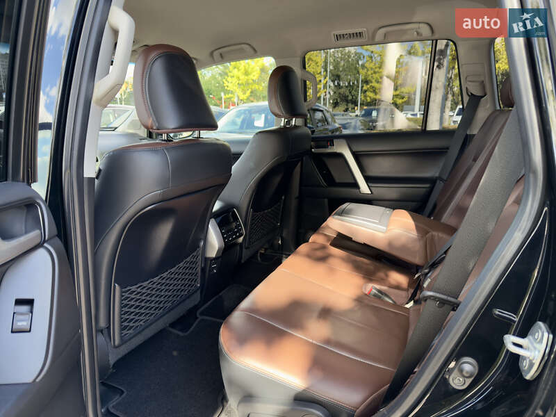 Внедорожник / Кроссовер Toyota Land Cruiser Prado 2020 в Киеве