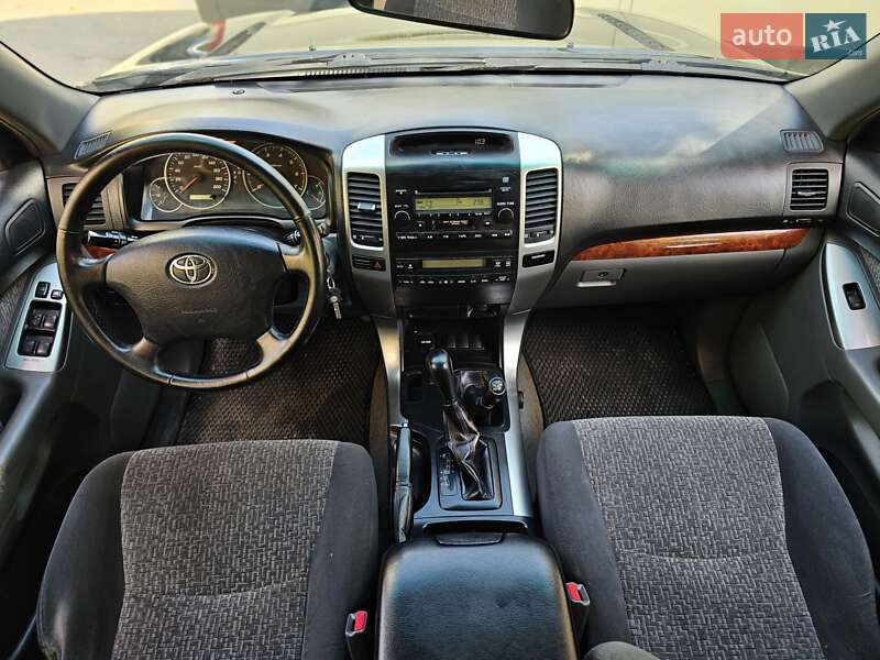 Позашляховик / Кросовер Toyota Land Cruiser Prado 2005 в Львові