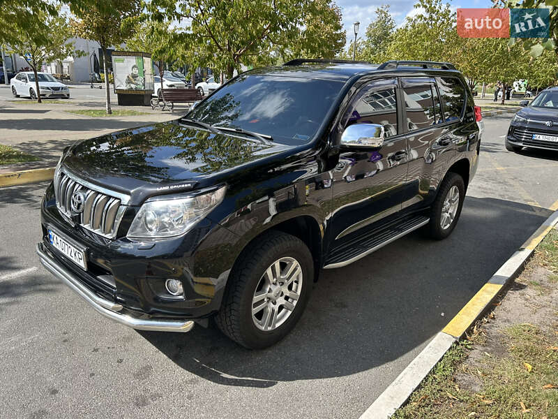 Toyota Land Cruiser Prado 2011