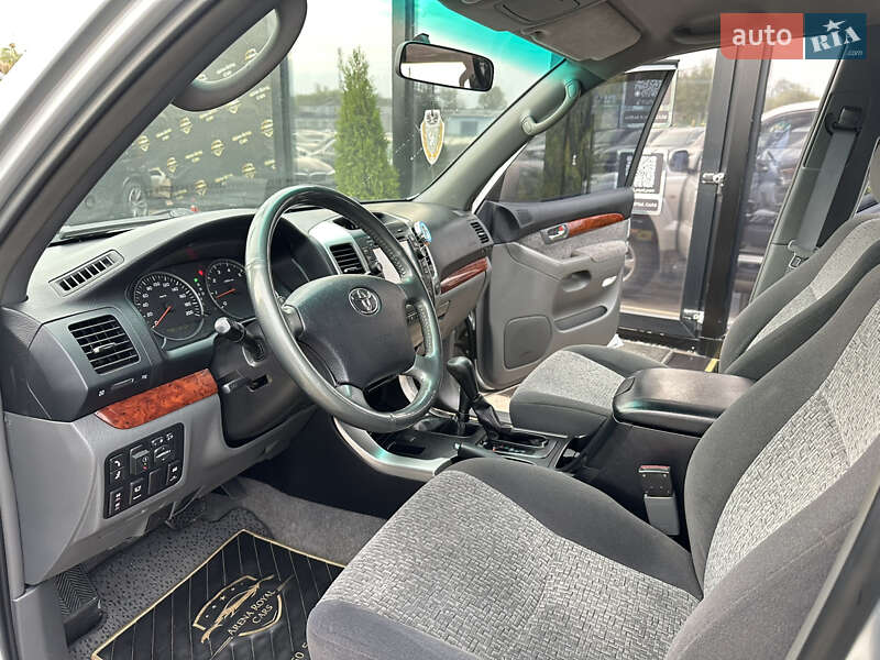 Внедорожник / Кроссовер Toyota Land Cruiser Prado 2005 в Харькове
