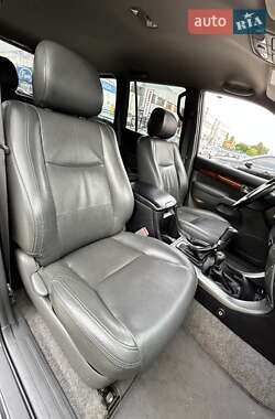 Внедорожник / Кроссовер Toyota Land Cruiser Prado 2006 в 