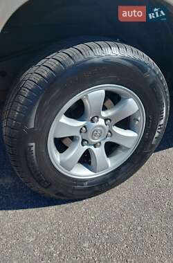 Внедорожник / Кроссовер Toyota Land Cruiser Prado 2005 в  фото 4 Внедорожник / Кроссовер Toyota Land Cruiser Prado 2005 в