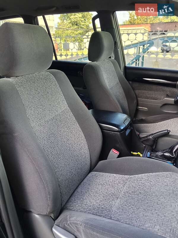 Позашляховик / Кросовер Toyota Land Cruiser Prado 2006 в Києві