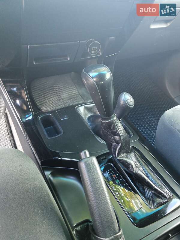 Позашляховик / Кросовер Toyota Land Cruiser Prado 2006 в Києві