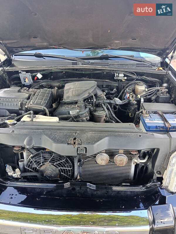 Позашляховик / Кросовер Toyota Land Cruiser Prado 2006 в Києві