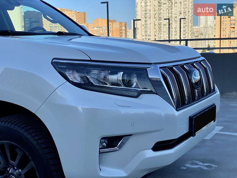 Позашляховик / Кросовер Toyota Land Cruiser Prado 2019 в Києві