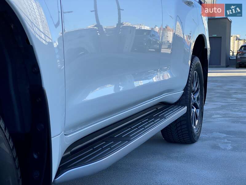Позашляховик / Кросовер Toyota Land Cruiser Prado 2019 в Києві