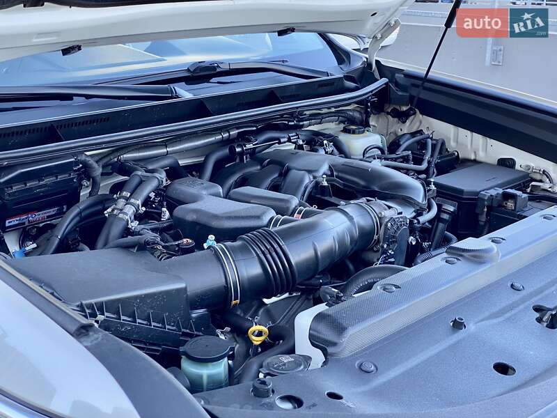 Позашляховик / Кросовер Toyota Land Cruiser Prado 2019 в Києві